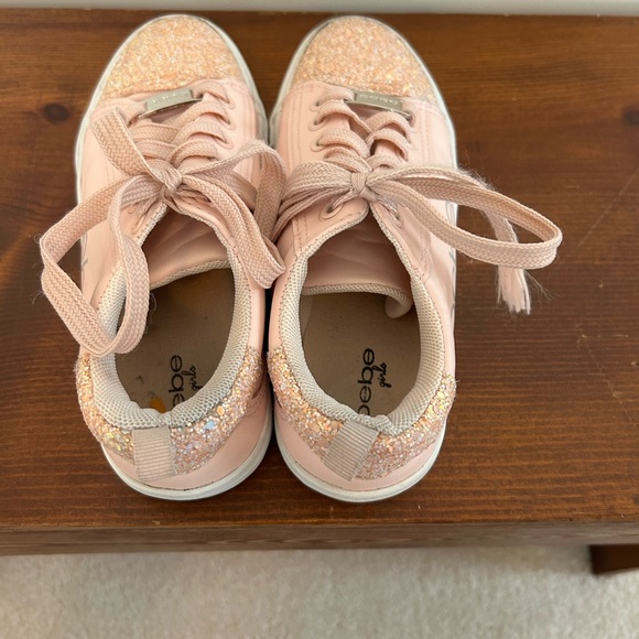 Girls size 3 Bebe sneakers - Picture 5 of 6
